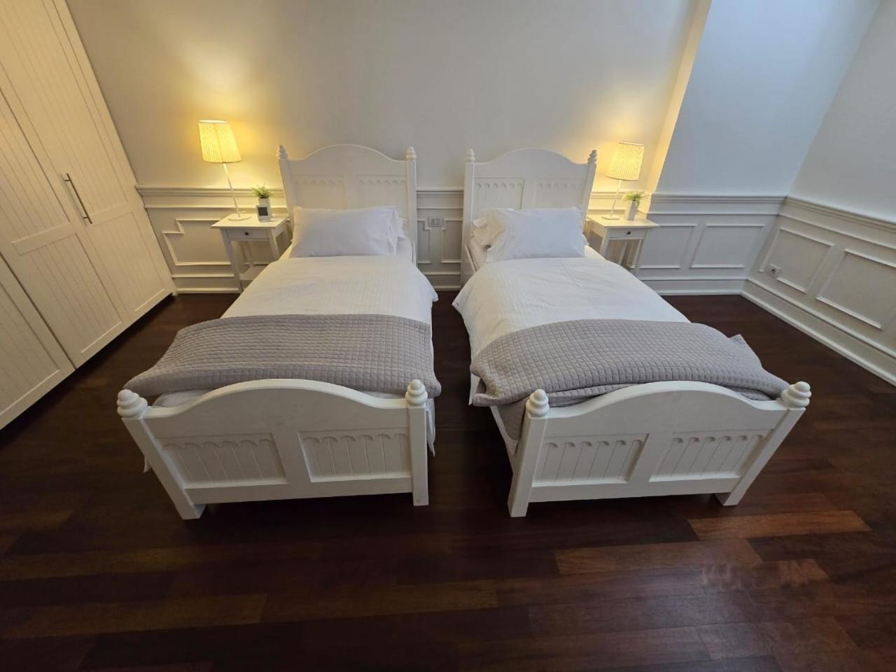 Lana Riverside Apartment Tiranë Ngoại thất bức ảnh