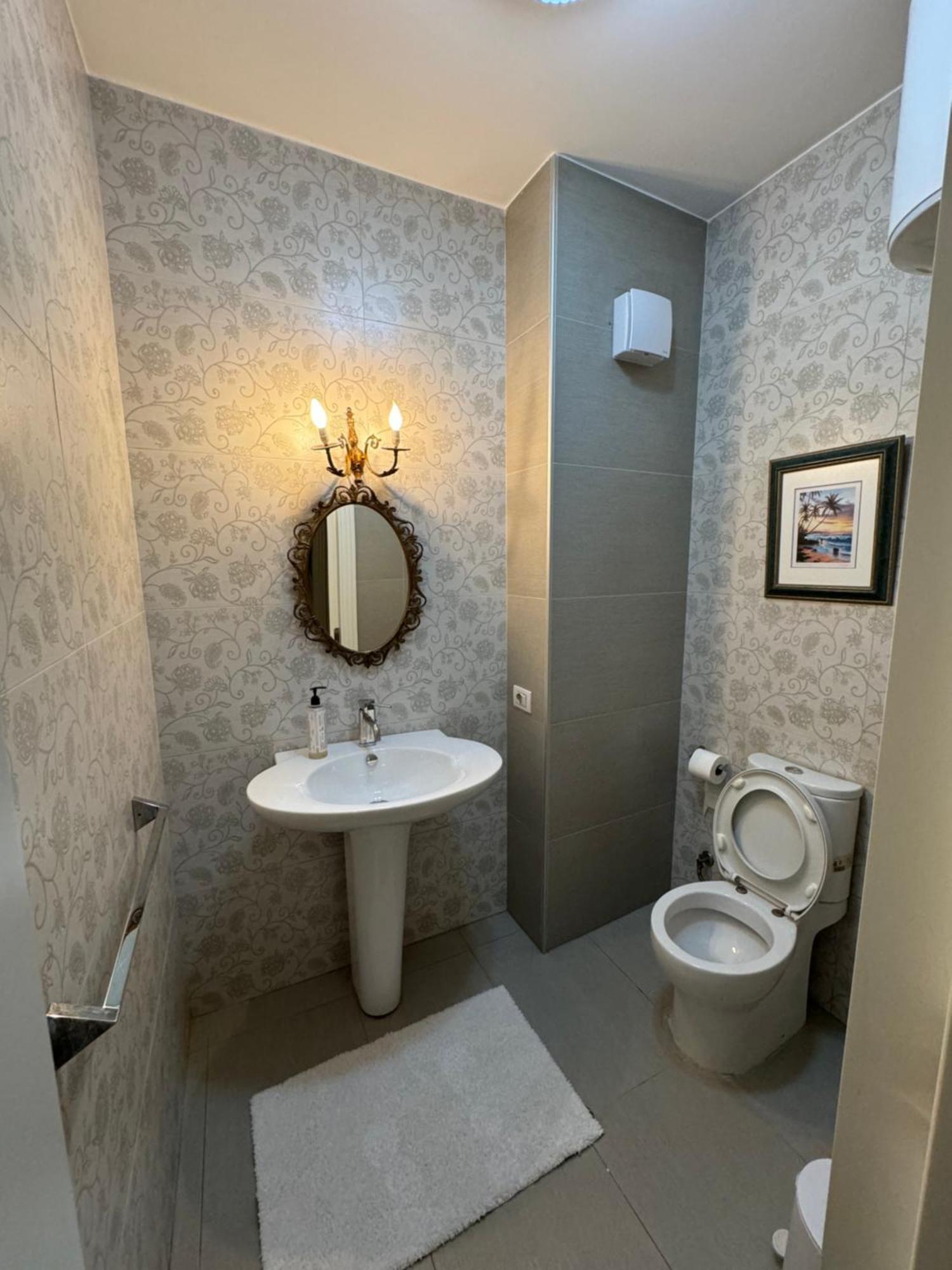 Lana Riverside Apartment Tiranë Ngoại thất bức ảnh